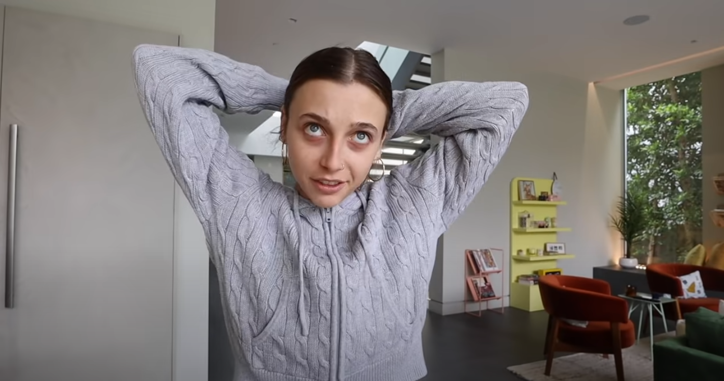 What Camera Does Emma Chamberlain Use? FotoProfy