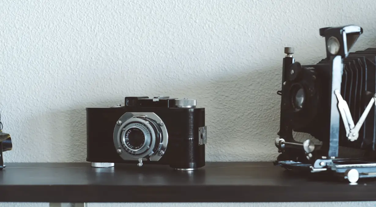 How to Load Film Into Pentax K1000? FotoProfy