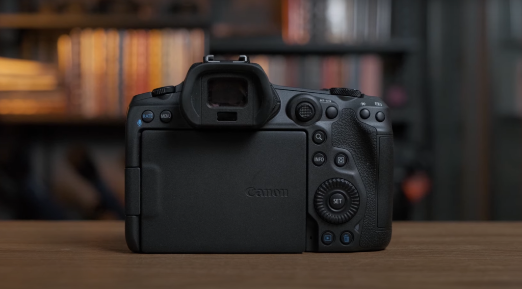 Canon EOS R5 vs. Sony a7R IV: Build And Handling