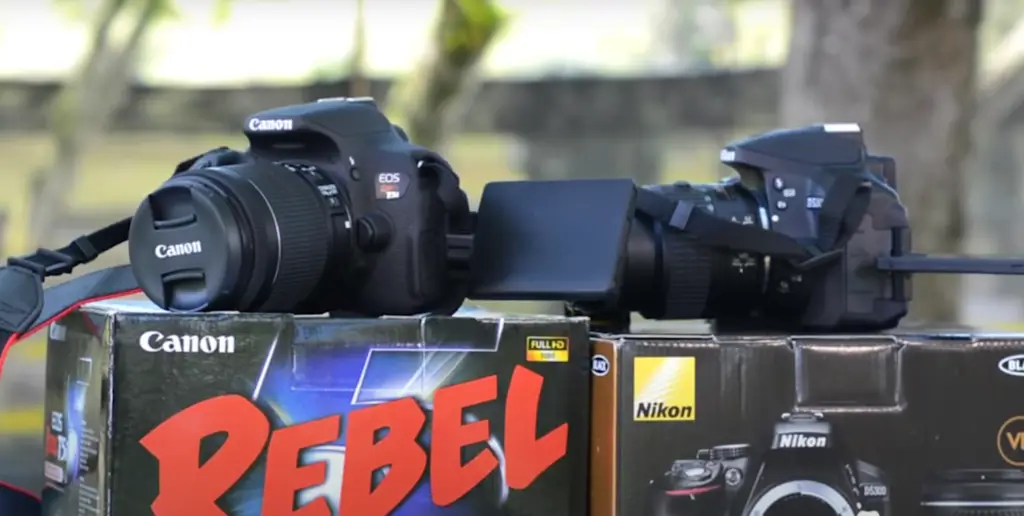 Canon EOS Rebel T5i vs Nikon D5300: Build And Handling