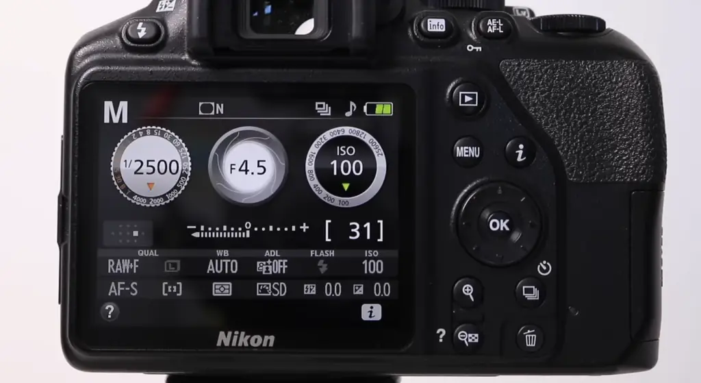 Nikon D3500 vs.Canon T7: Build And Handling