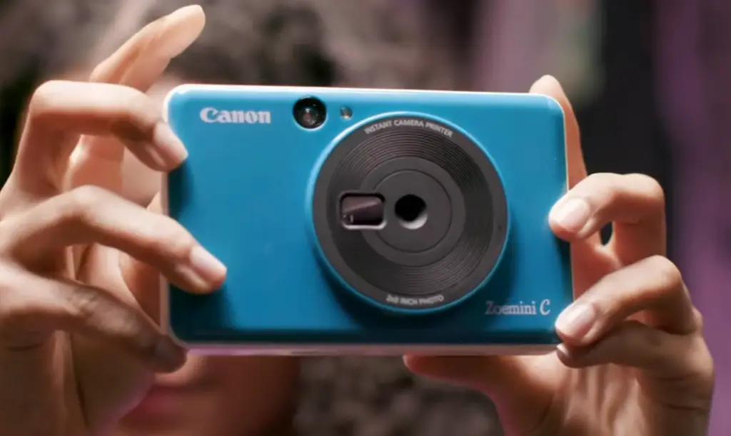 Pros and Cons of Fujifilm Instax Mini 8 vs Polaroid Snap Cameras