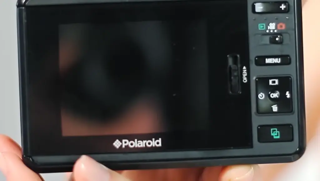 Pros and Cons of Polaroid Z2300 vs Polaroid Snap Cameras