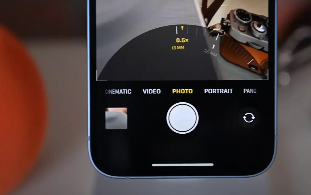 How does zoom work on an iPhone?