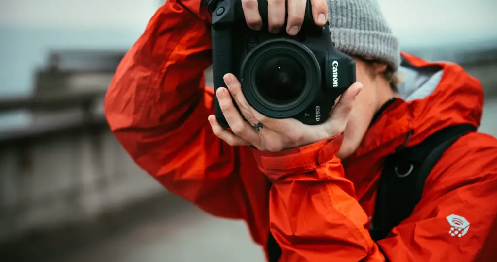 How to Choose the Right Lens for Your Next Photoshoot: 8 Tips